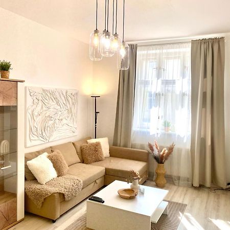 James Bond Apartment Top Location Air Conditioned 브라티슬라바 외부 사진