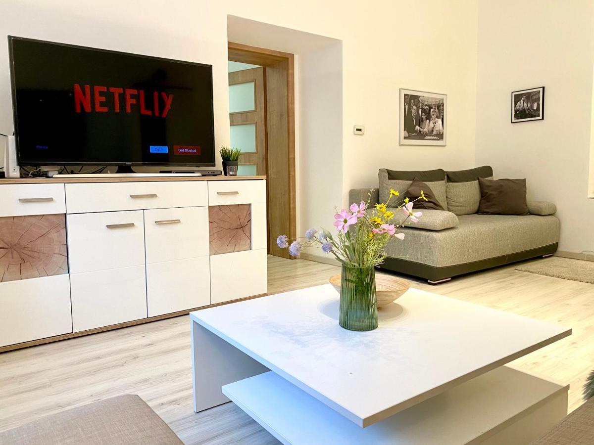 James Bond Apartment Top Location Air Conditioned 브라티슬라바 외부 사진