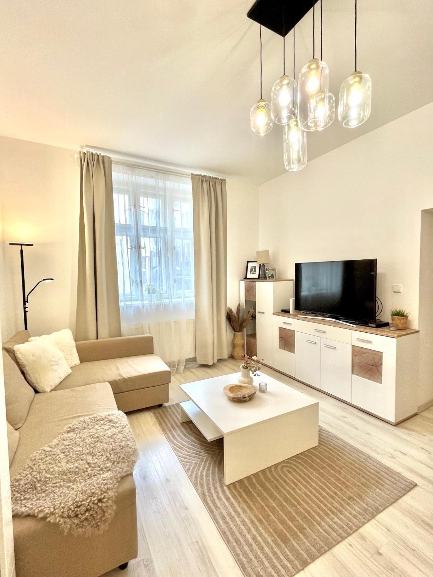 James Bond Apartment Top Location Air Conditioned 브라티슬라바 외부 사진