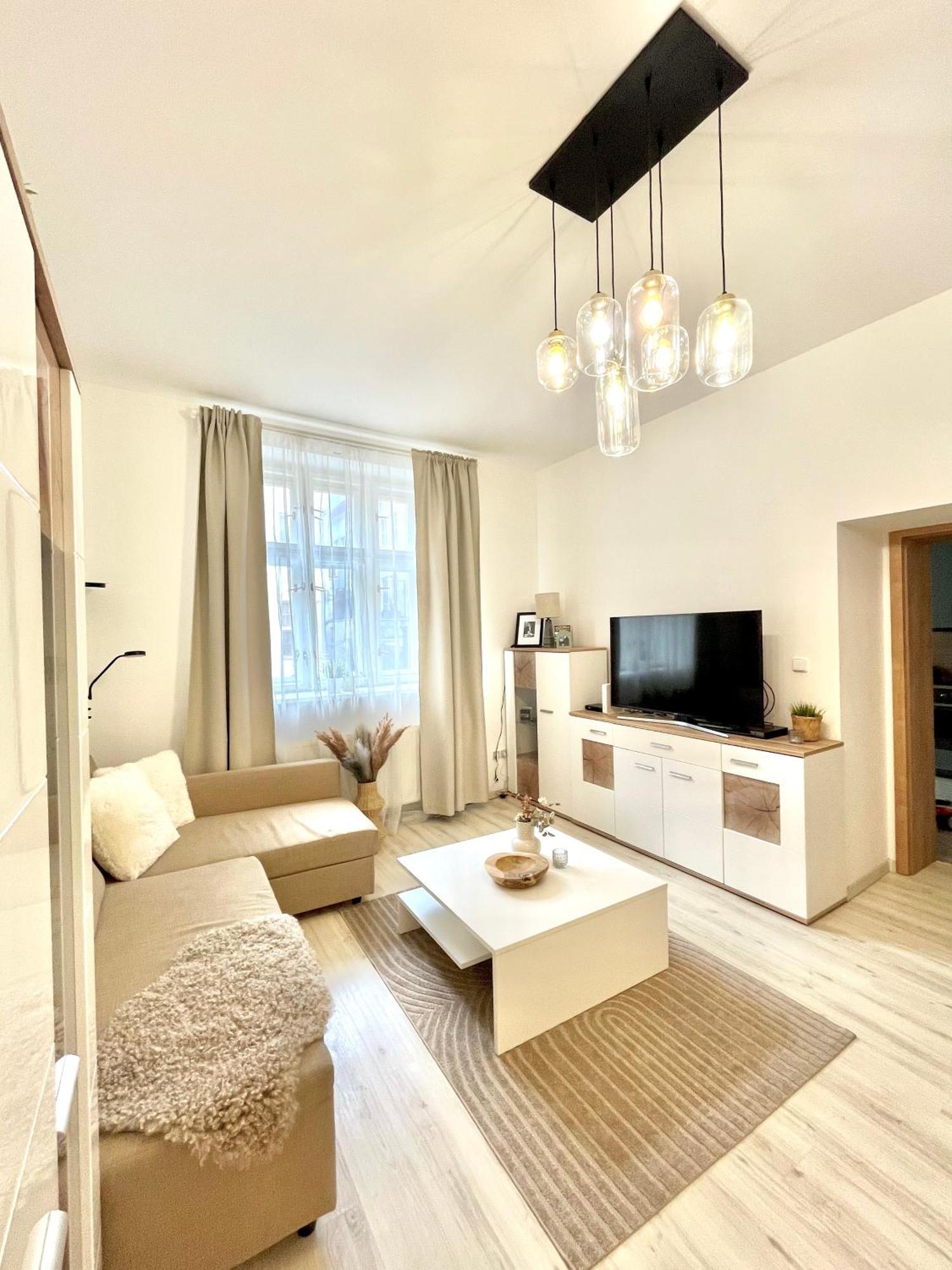 James Bond Apartment Top Location Air Conditioned 브라티슬라바 외부 사진
