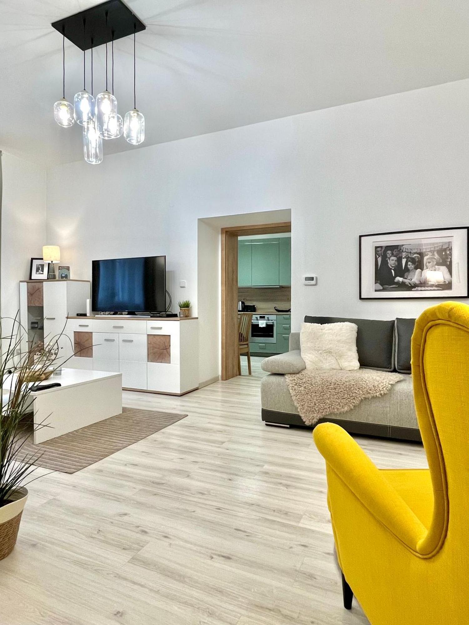 James Bond Apartment Top Location Air Conditioned 브라티슬라바 외부 사진