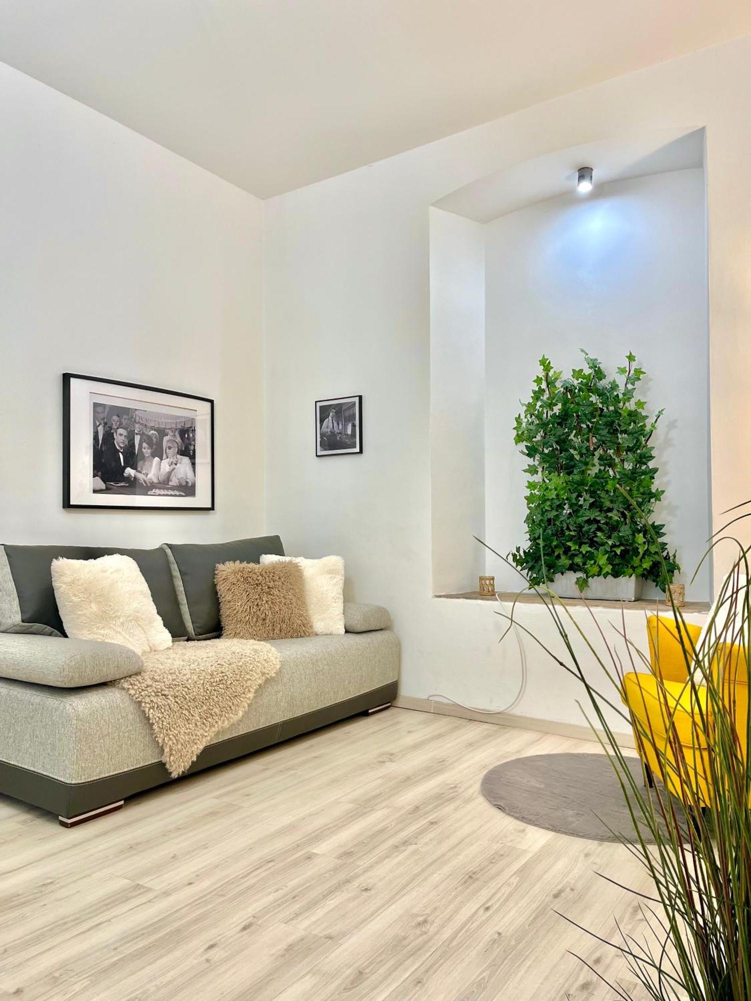 James Bond Apartment Top Location Air Conditioned 브라티슬라바 외부 사진