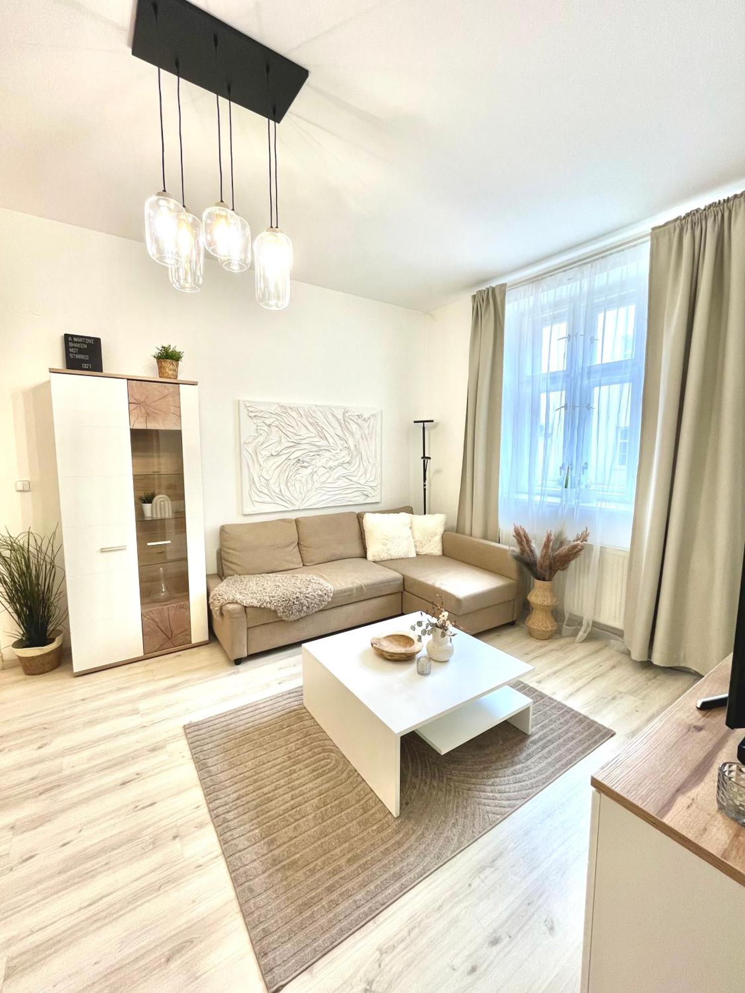 James Bond Apartment Top Location Air Conditioned 브라티슬라바 외부 사진